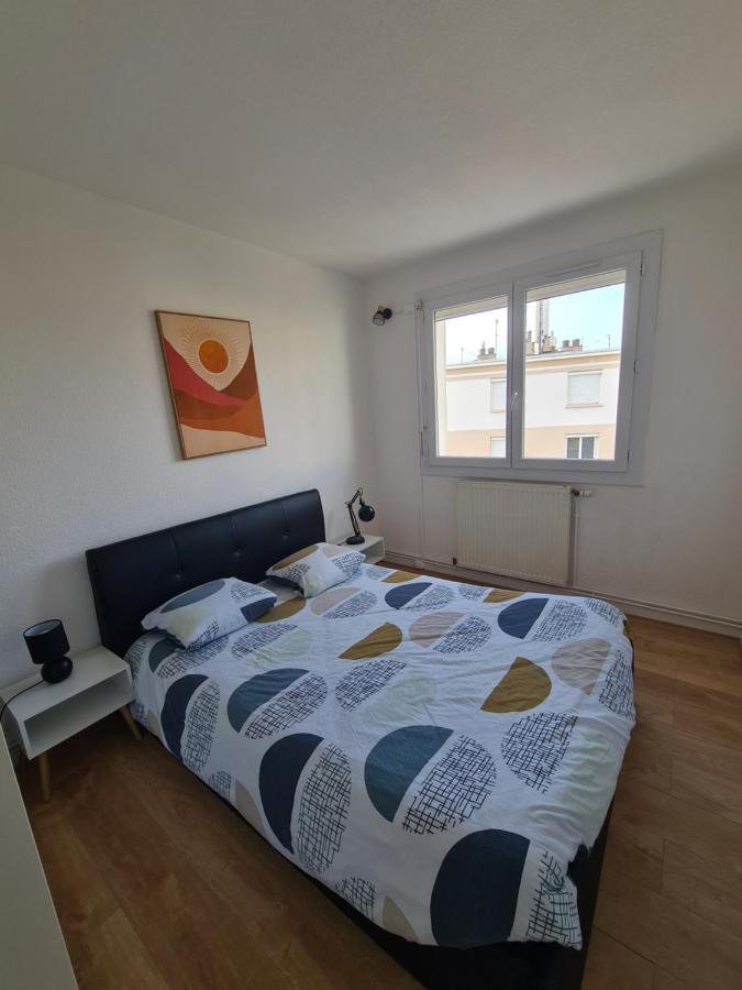T2 Renove Avec Parking Gratuit Sur Place Apartment Valence  Exterior photo